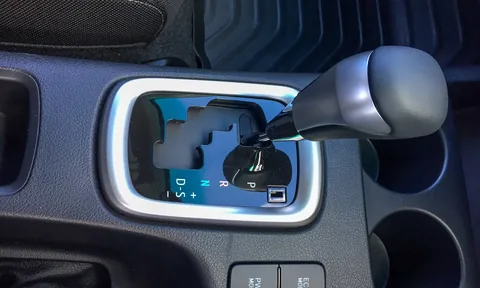 Dźwignia automatycznej skrzyni biegów