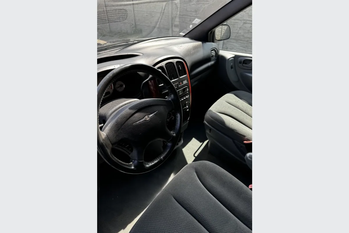 Chrysler Voyager 2007 – komis Artex Serwis Dobroszyce